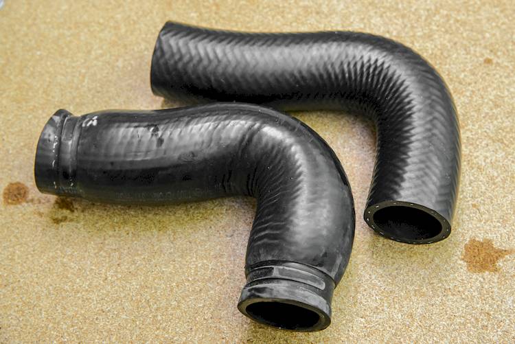 Symptoms of Bad or Failing Heater Hoses YourMechanic Advice